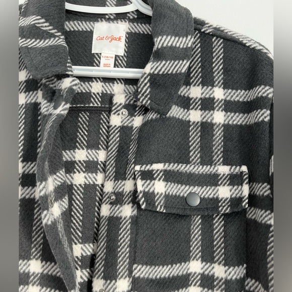Cat & Jack (Target) Fleece Plaid Shacket Women’s XS (Kids Size L) - Picture 2 of 4